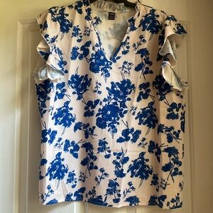 Lot of three summer tops. All sleeveless with ruffle, size xl. Like new